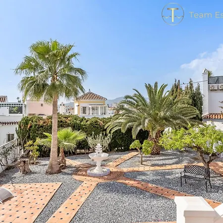 Chic Retreat With A Spacious Garden, Near Burriana