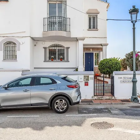 Chic Retreat With A Spacious Garden, Near Burriana * Nerja
